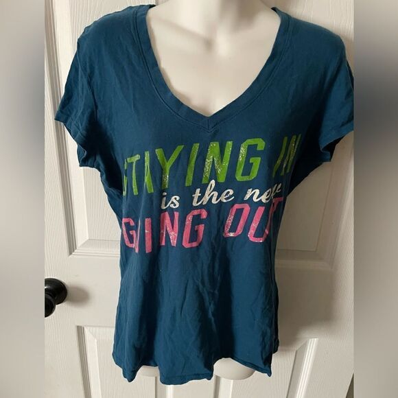 Women’s Graphic tee “Staying In Is The New Going Out” - Picture 1 of 4
